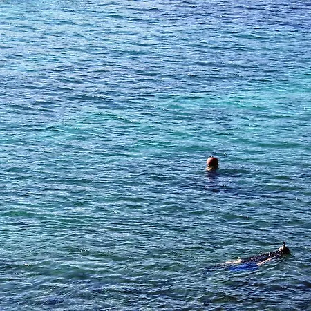 Playa Del Oro * Favone