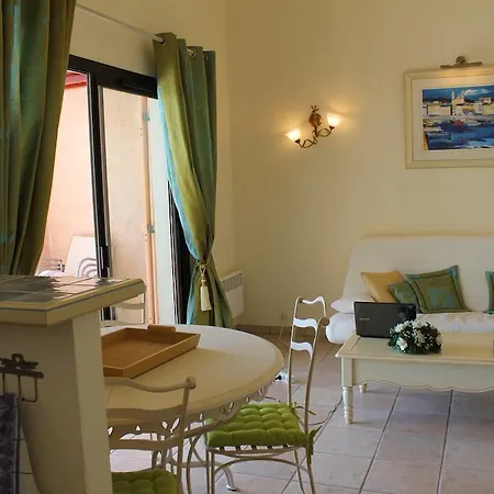 Playa Del Oro Favone