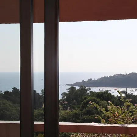 假日公园 普莱恩多奥酒店 *