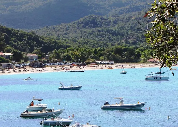 Playa Del Oro Semesterpark Favone